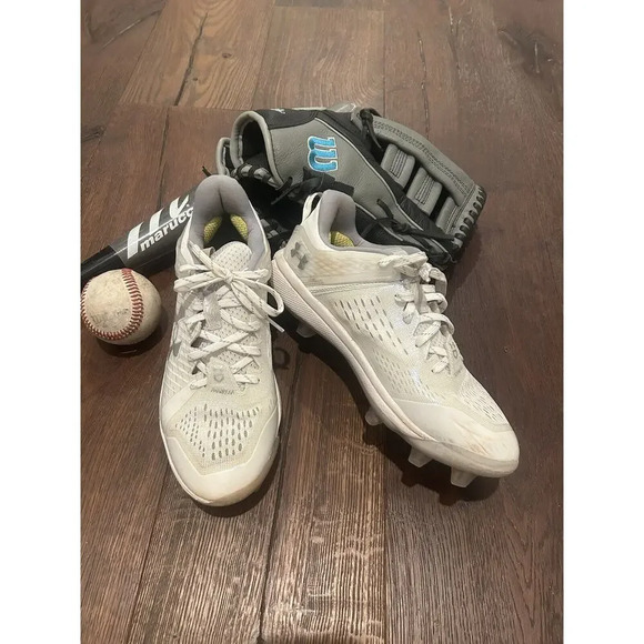 Size 8 - Under Armour Yard MT White Metallic Silver - Picture 3 of 7